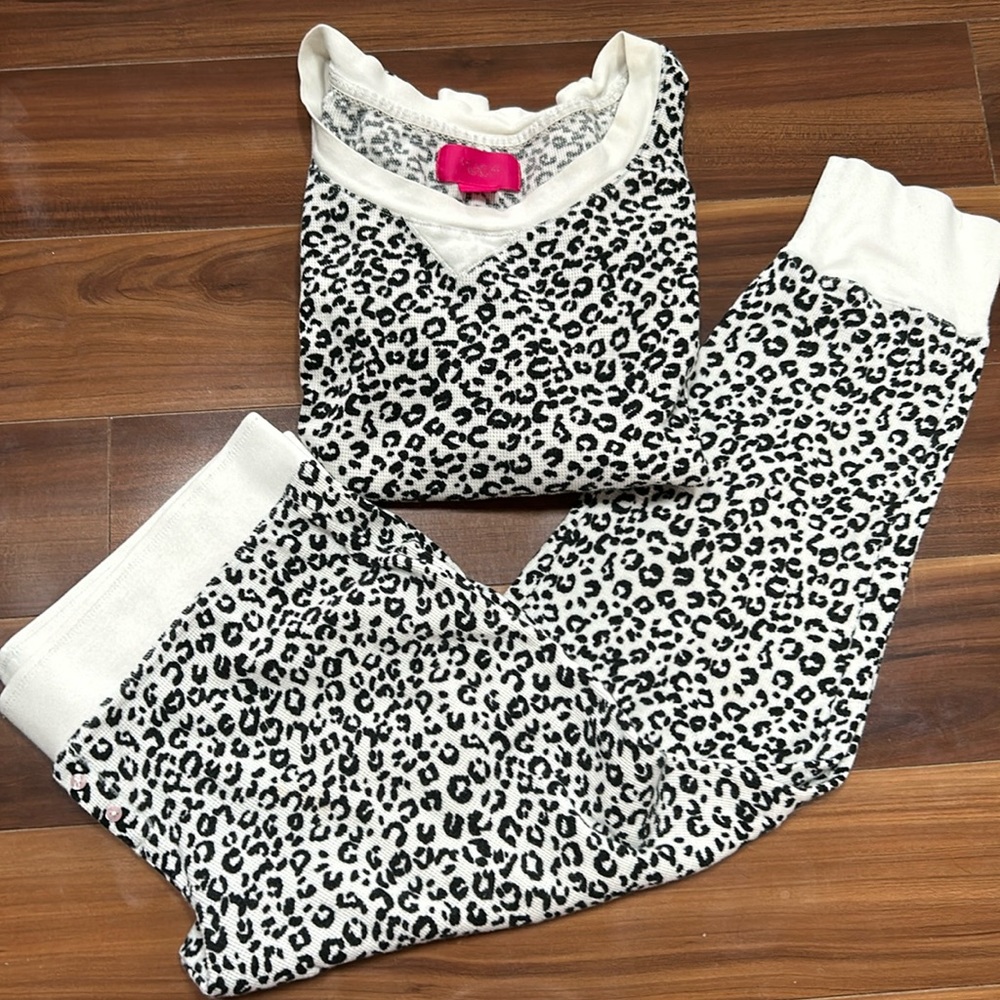 XL Victoria’s Secret 98% cotton vintage thermal animal print pajama sleep set